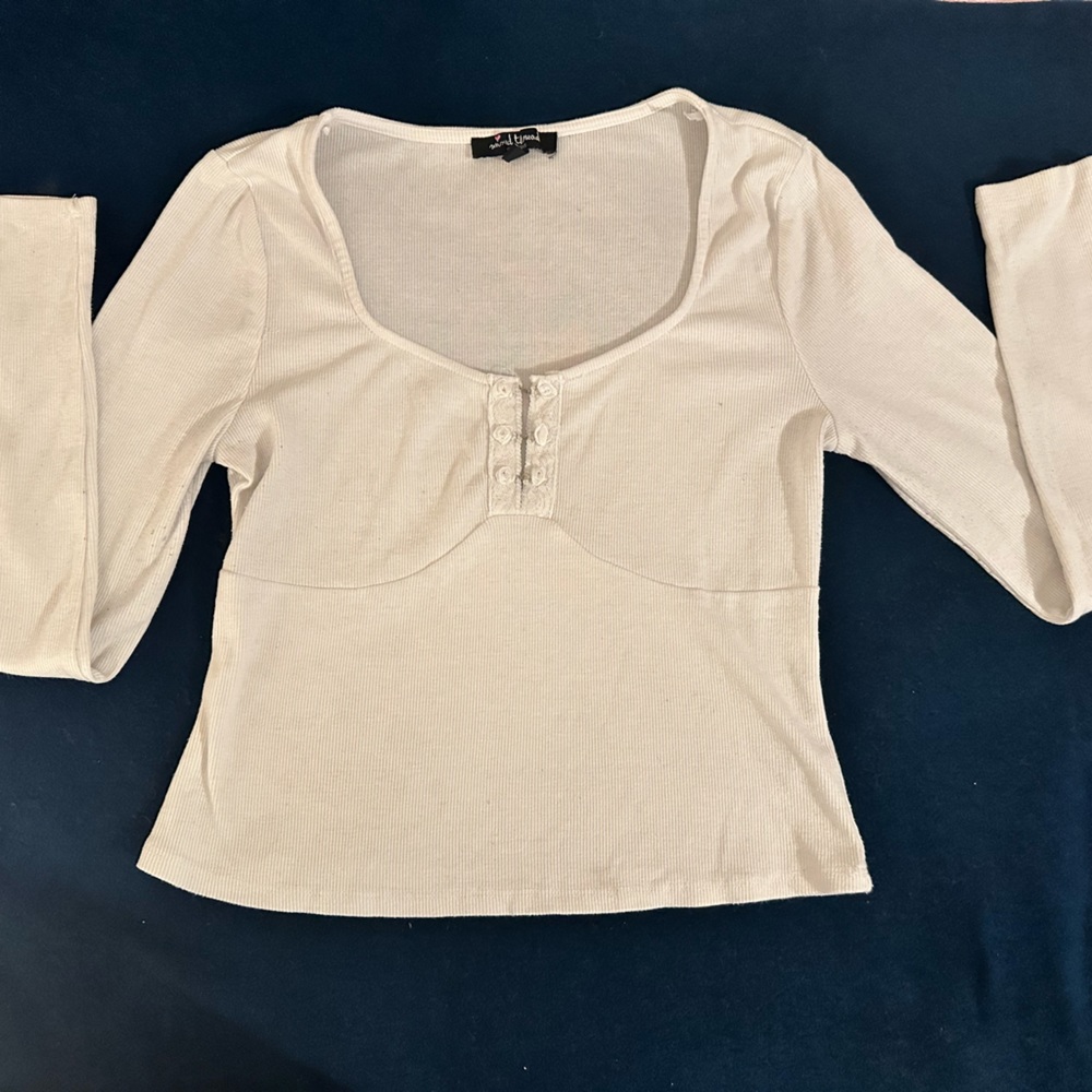 🛑3/$10 white long sleeve crop white shirt